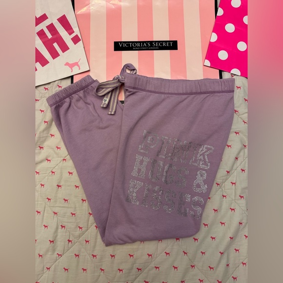 PINK Victoria's Secret Pants - VS PINK VINTAGE Y2K CAMPUS SWEATPANTS PURPLE “HUGS & KISSES” BLING RHINESTONE LG